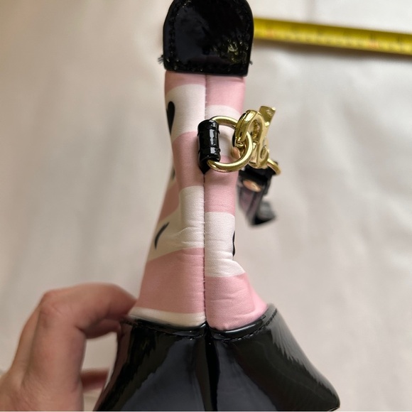 Betsey Johnson Pink and Black Heart Pattern Women's Make-up Bag Kit  Clutch - Picture 14 of 15